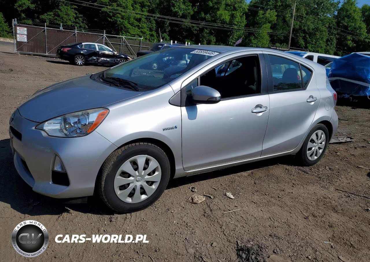 2014 Toyota Prius C Two