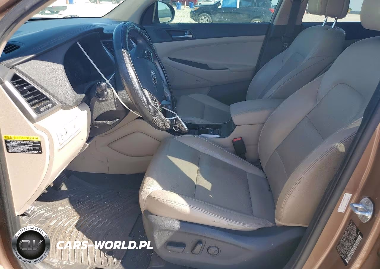 2017 Hyundai Tucson Se Plus VIN:KM8J3CA40HU425796 - 7