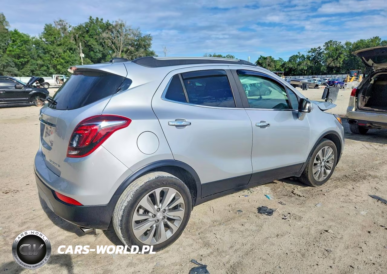 2018 Buick Encore VIN:KL4CJASB2JB555403 - 3