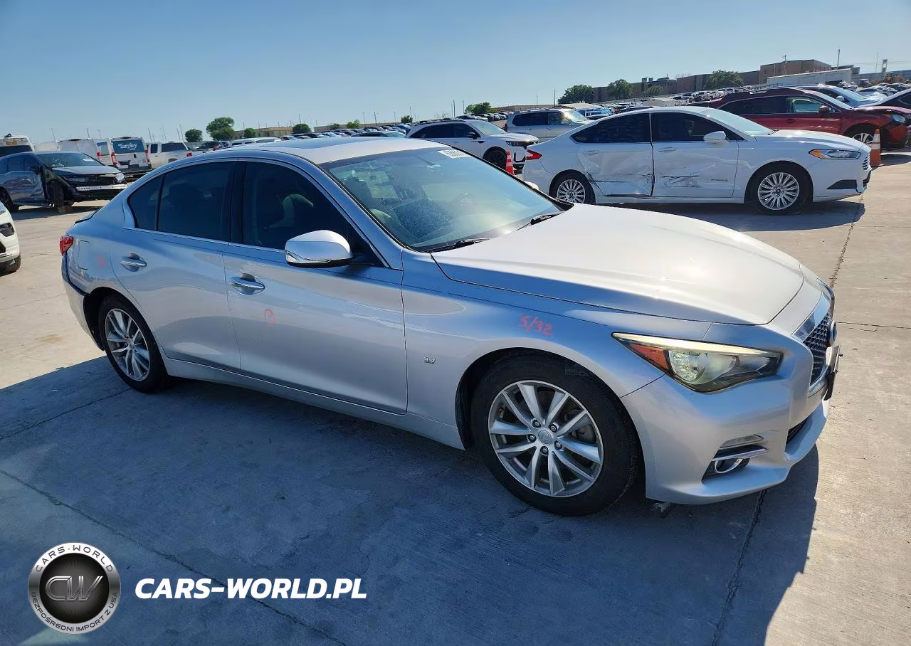 2015 Infiniti Q50 Premium VIN:JN1BV7AP2FM338342 - 4
