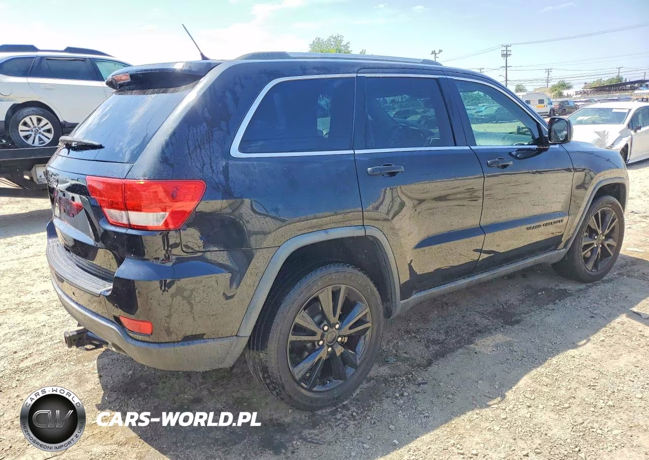 2013 Jeep Grand Cherokee Laredo VIN:1C4RJEAG6DC643311 - 3