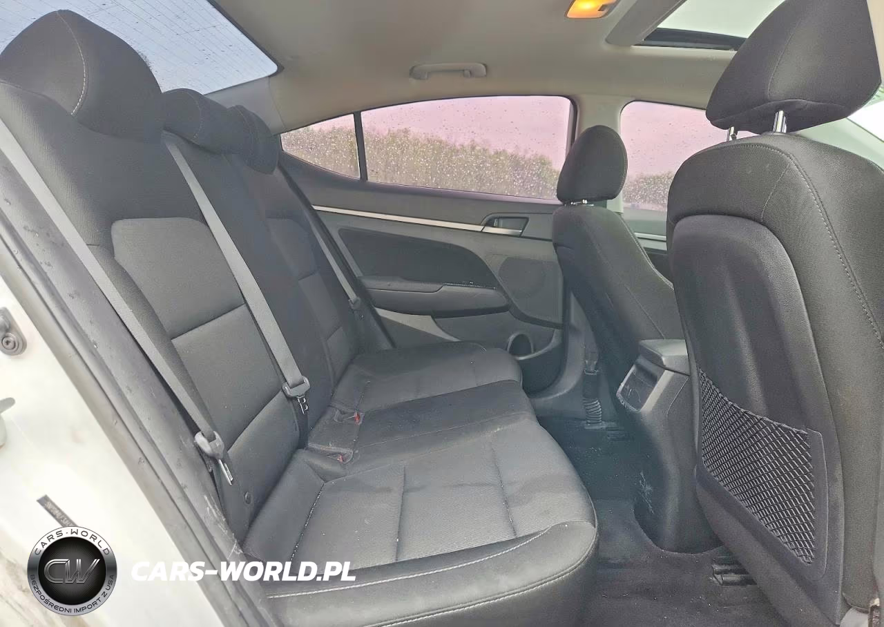 2018 Hyundai Elantra Value Edition VIN:5NPD84LF3JH367996 - 10