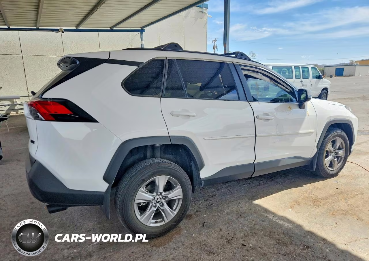 2025 Toyota Rav4 Xle VIN:2T3W1RFV8SW398040 - 3