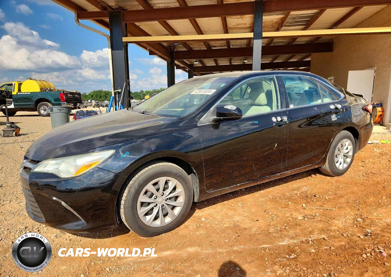 2016 Toyota Camry Le – zdjęcie 1 z 12