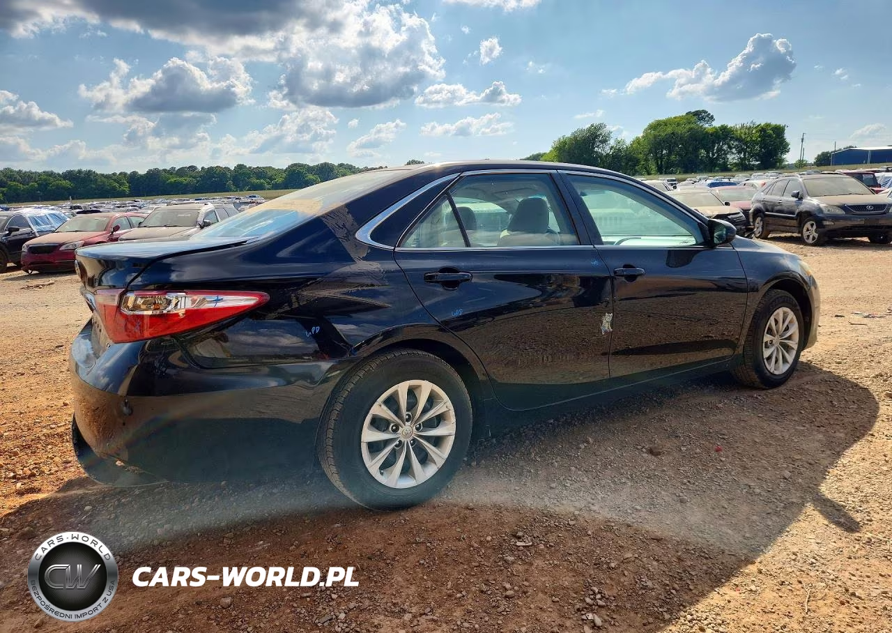 2016 Toyota Camry Le VIN:4T4BF1FKXGR559758 - 3