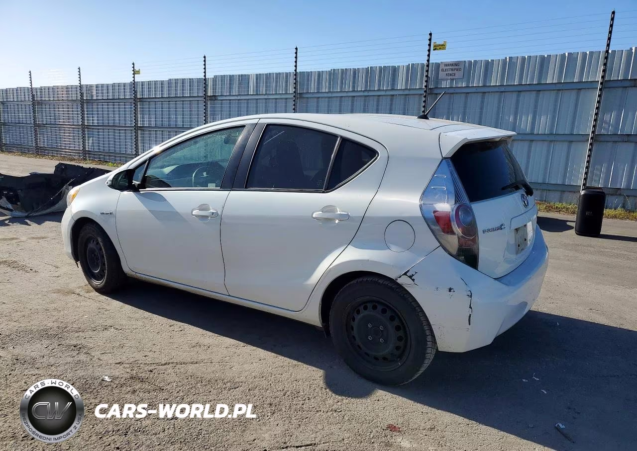 2014 Toyota Prius C One VIN:JTDKDTB39E1067865 - 2