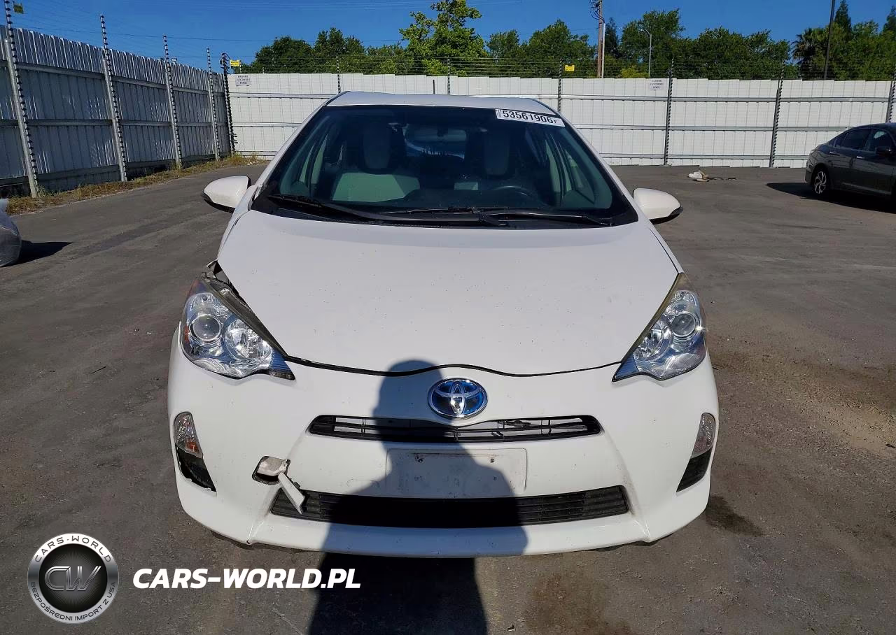 2014 Toyota Prius C One VIN:JTDKDTB39E1067865 - 5