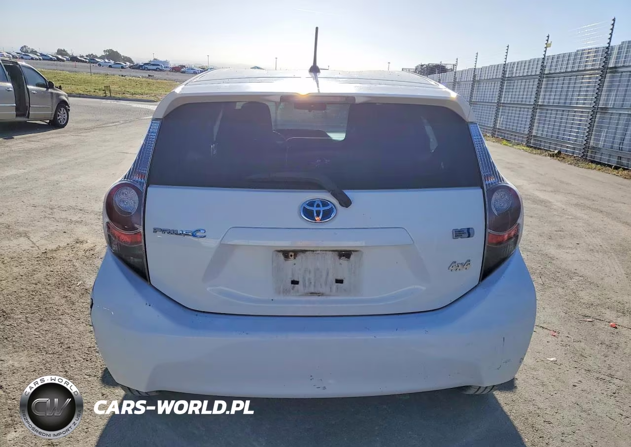 2014 Toyota Prius C One VIN:JTDKDTB39E1067865 - 6