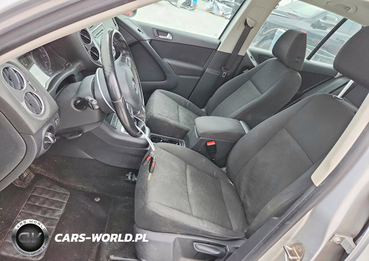 2015 Volkswagen Tiguan S VIN:WVGBV7AX3FW610040 - 7