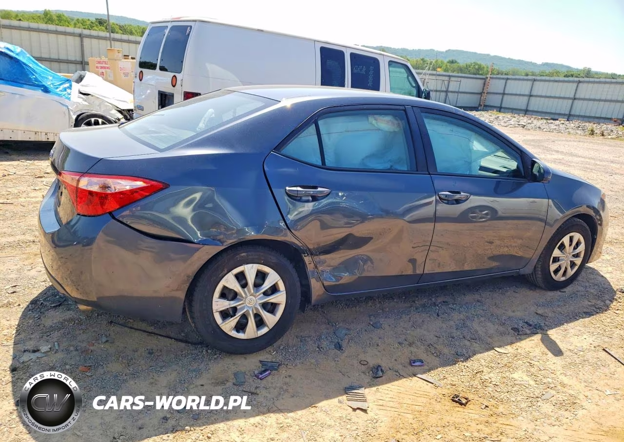 2018 Toyota Corolla L VIN:2T1BURHE4JC965579 - 3