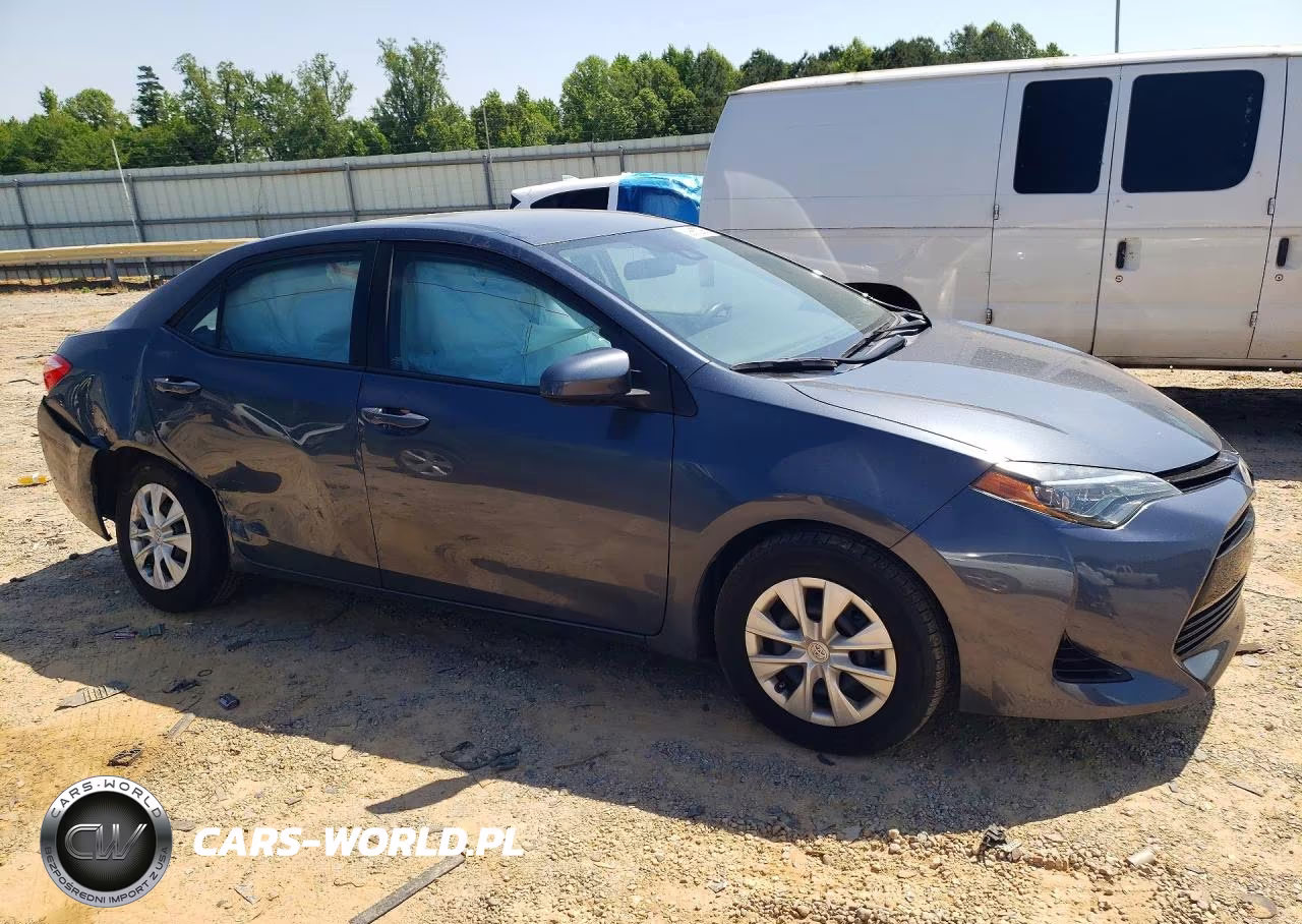 2018 Toyota Corolla L VIN:2T1BURHE4JC965579 - 4