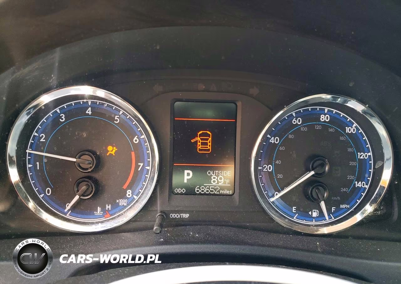 2018 Toyota Corolla L VIN:2T1BURHE4JC965579 - 9