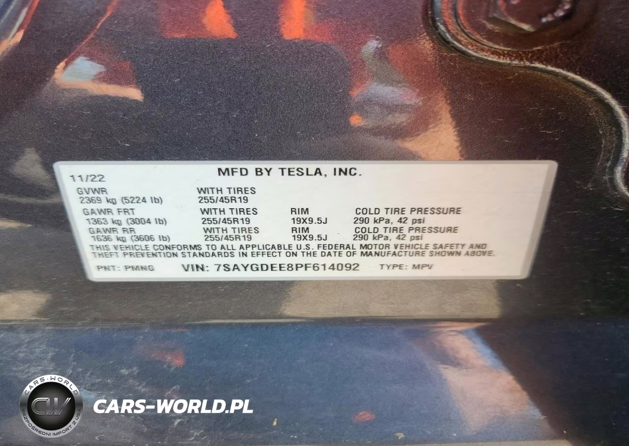2023 Tesla Model Y VIN:7SAYGDEE8PF614092 - 12