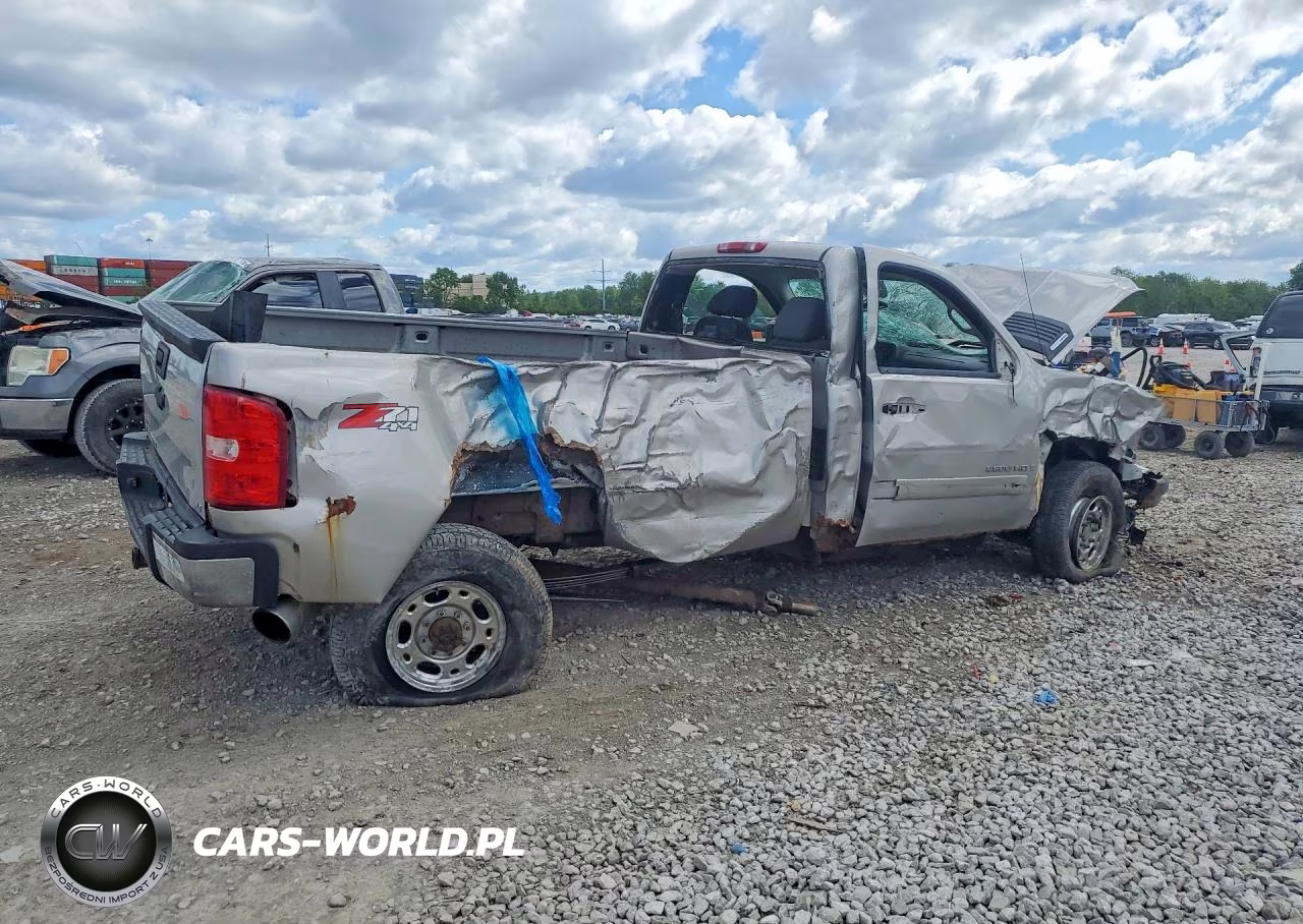 2007 Chevrolet Silverado K2500 Heavy Duty VIN:1GCHK24687E536893 - 3