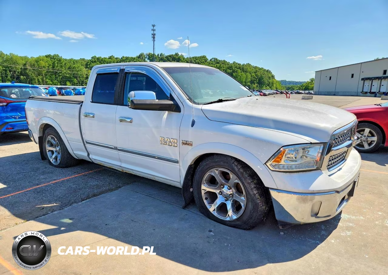 2013 Ram 1500 Laramie VIN:1C6RR7JT4DS507256 - 4