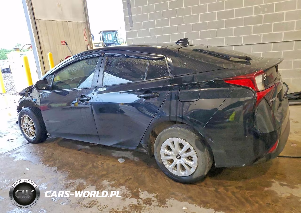 2021 Toyota Prius Le VIN:JTDKAMFU5M3145837 - 2