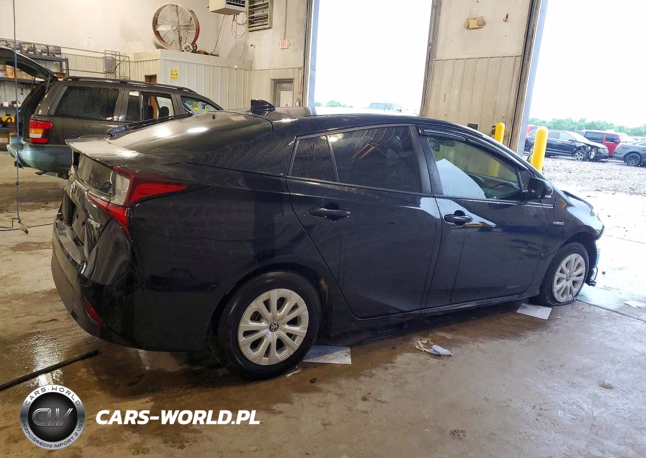 2021 Toyota Prius Le VIN:JTDKAMFU5M3145837 - 3