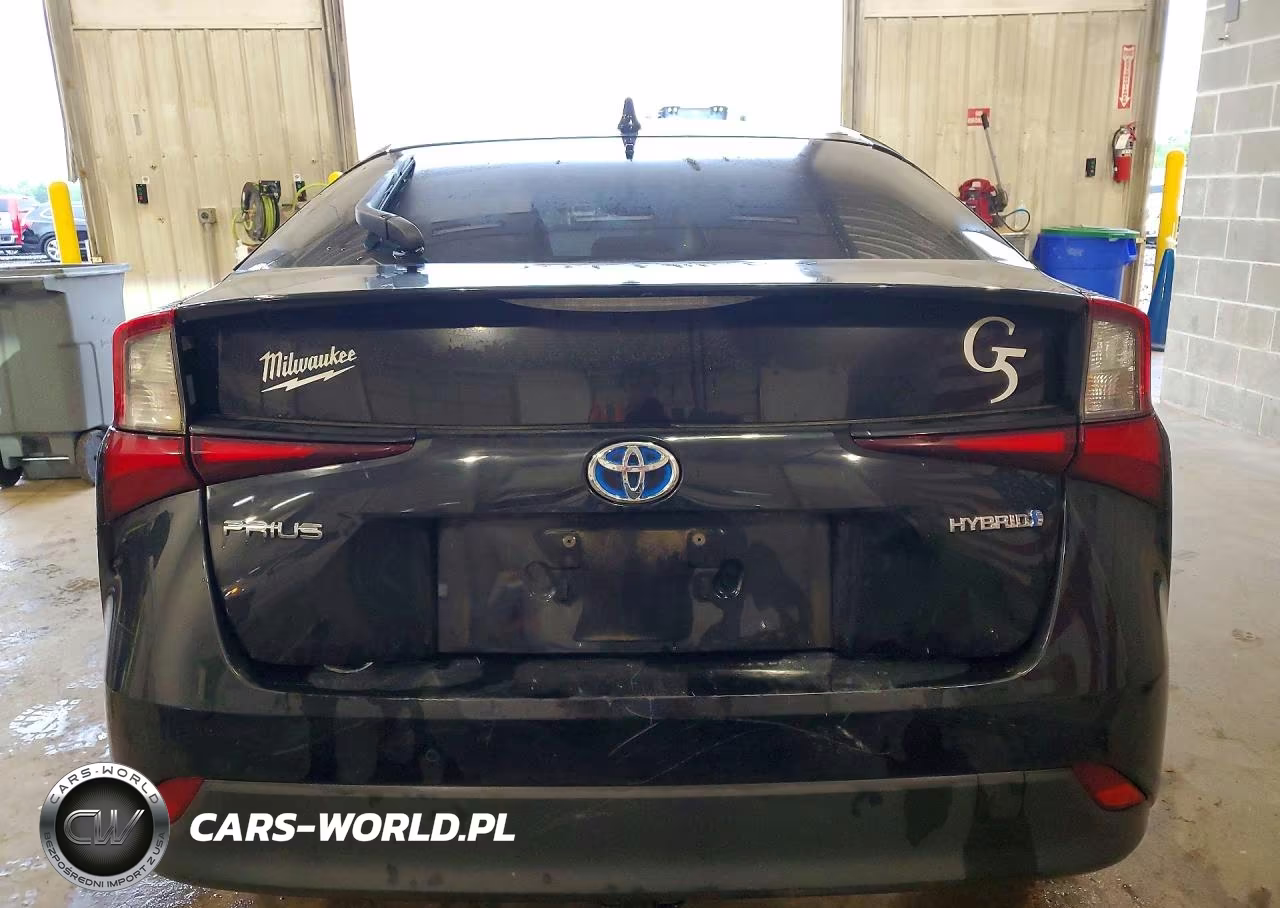 2021 Toyota Prius Le VIN:JTDKAMFU5M3145837 - 6