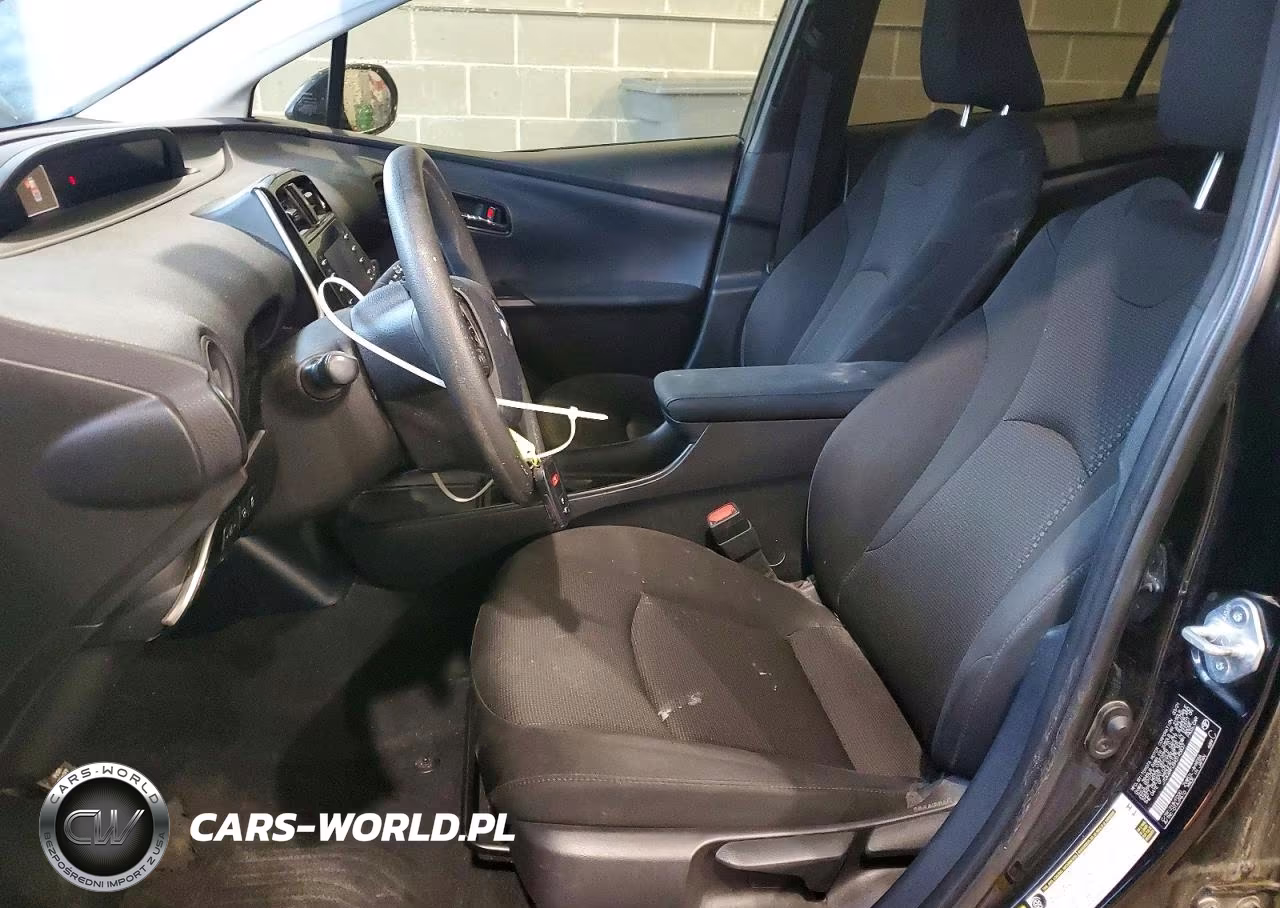 2021 Toyota Prius Le VIN:JTDKAMFU5M3145837 - 7