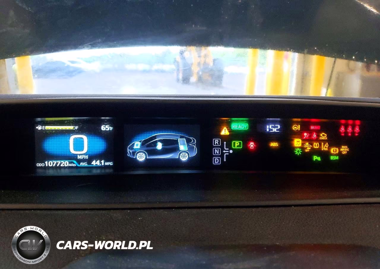 2021 Toyota Prius Le VIN:JTDKAMFU5M3145837 - 9