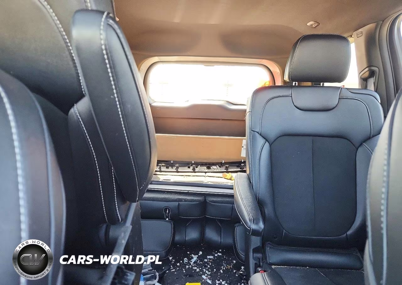 2025 Jeep Grand Cherokee L Laredo VIN:1C4RJKAGXS8655587 - 10
