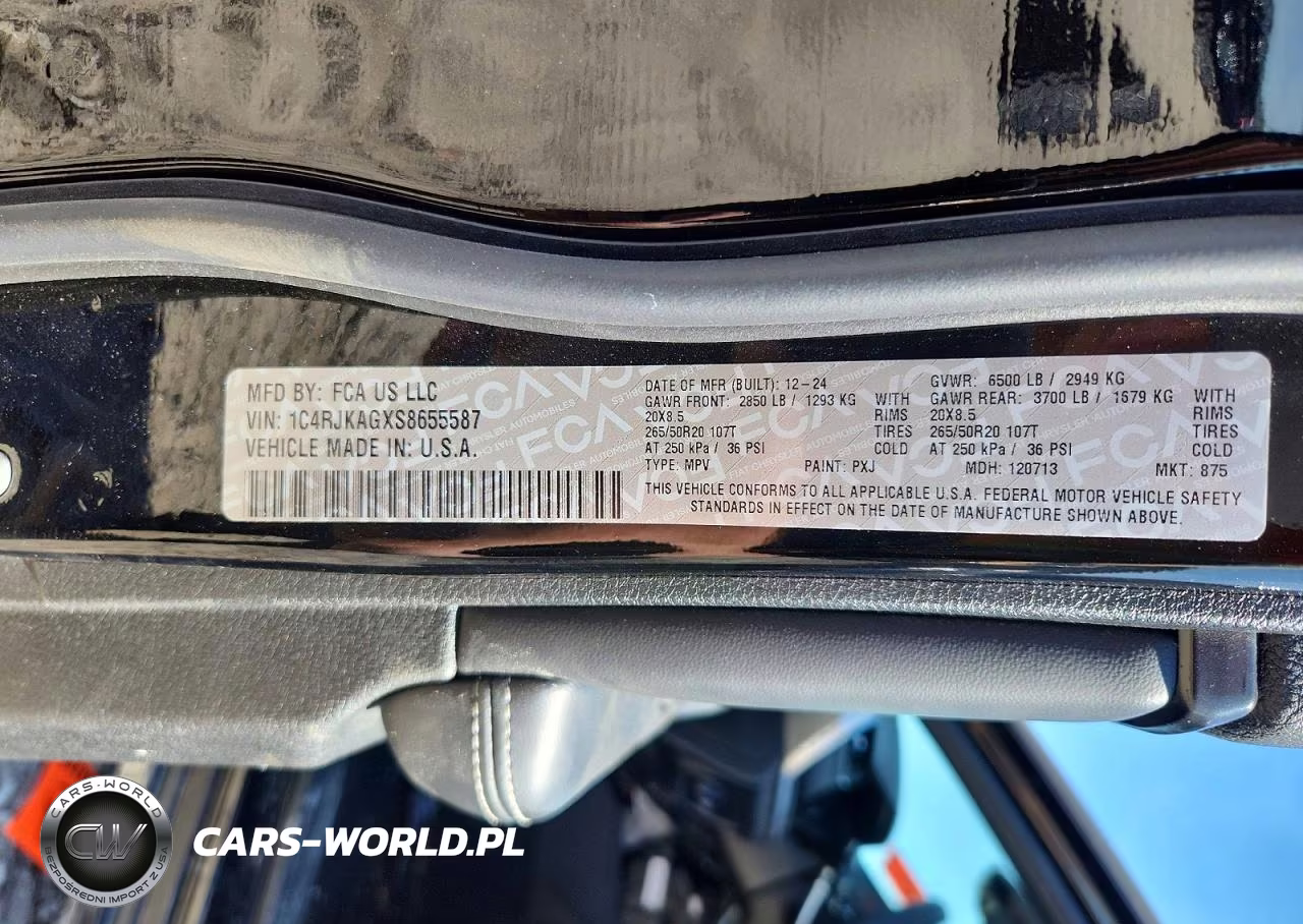 2025 Jeep Grand Cherokee L Laredo VIN:1C4RJKAGXS8655587 - 13