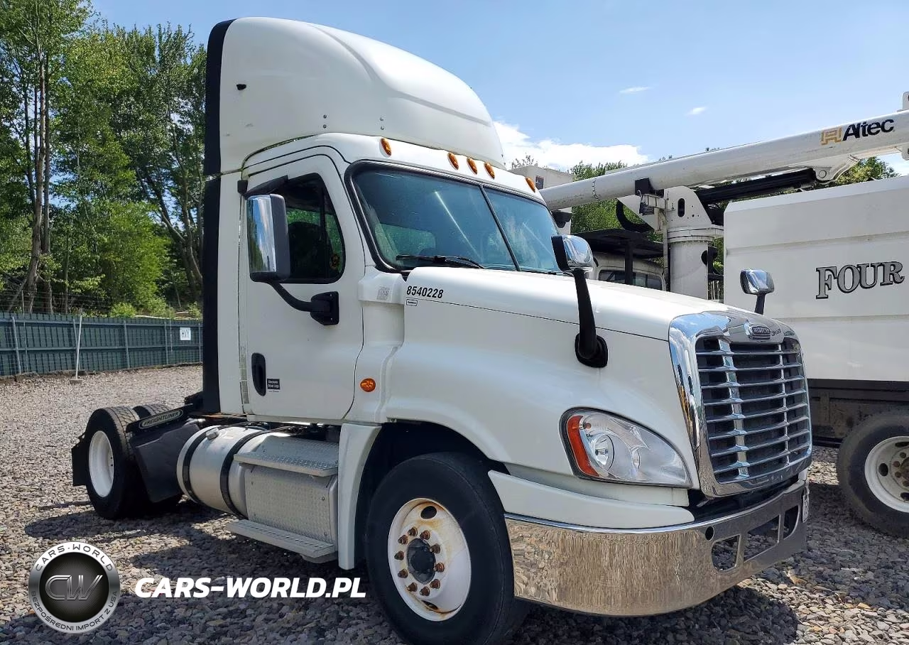 2016 Freightliner Cascadia 125 Semi Truck – zdjęcie 1 z 10