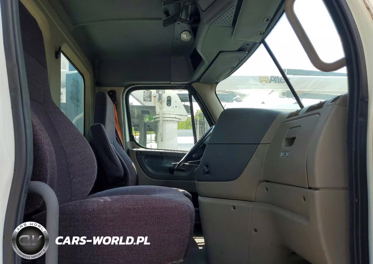 2016 Freightliner Cascadia 125 Semi Truck VIN:1FUBGDDV3GLHF7346 - 5