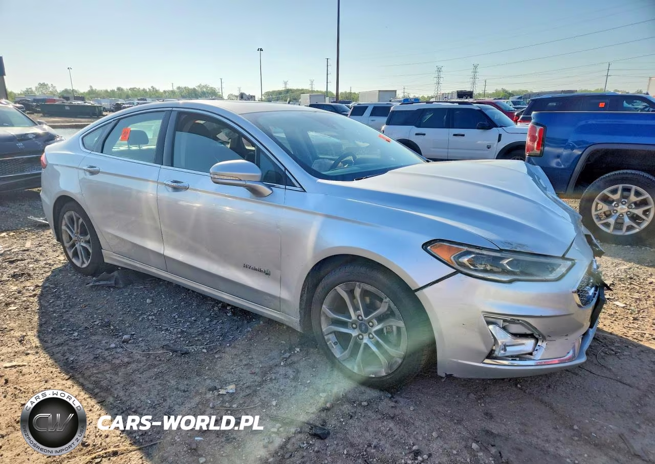 2019 Ford Fusion Titanium VIN:3FA6P0RU6KR259323 - 4