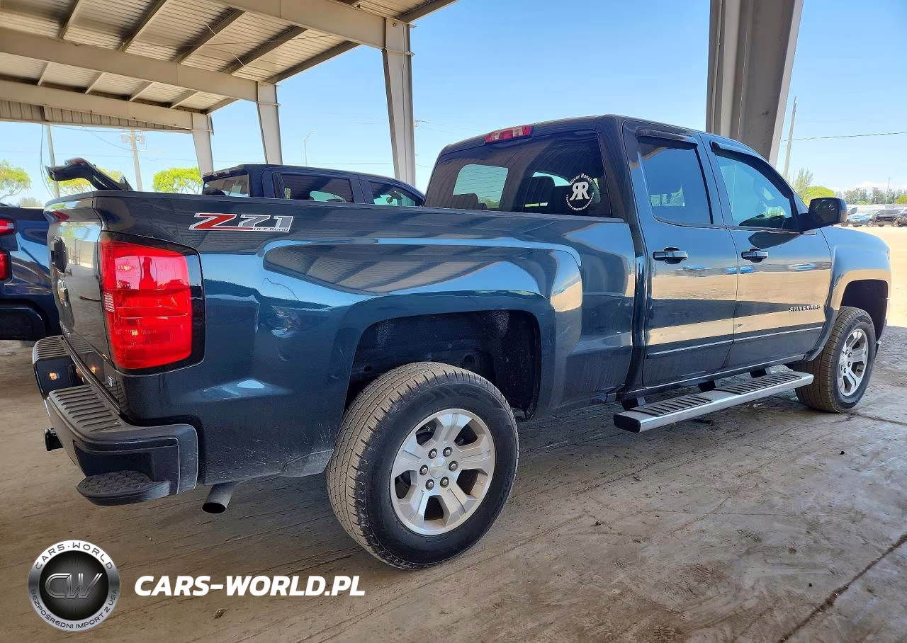 2017 Chevrolet Silverado 1500 2Lt VIN:1GCVKREC8HZ208559 - 3
