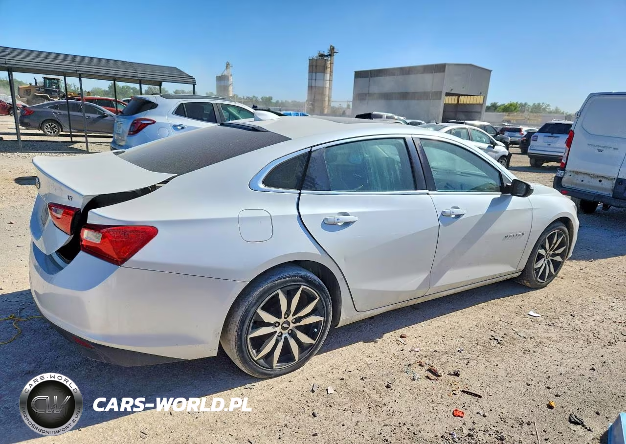 2016 Chevrolet Malibu Lt VIN:1G1ZE5ST0GF312042 - 3