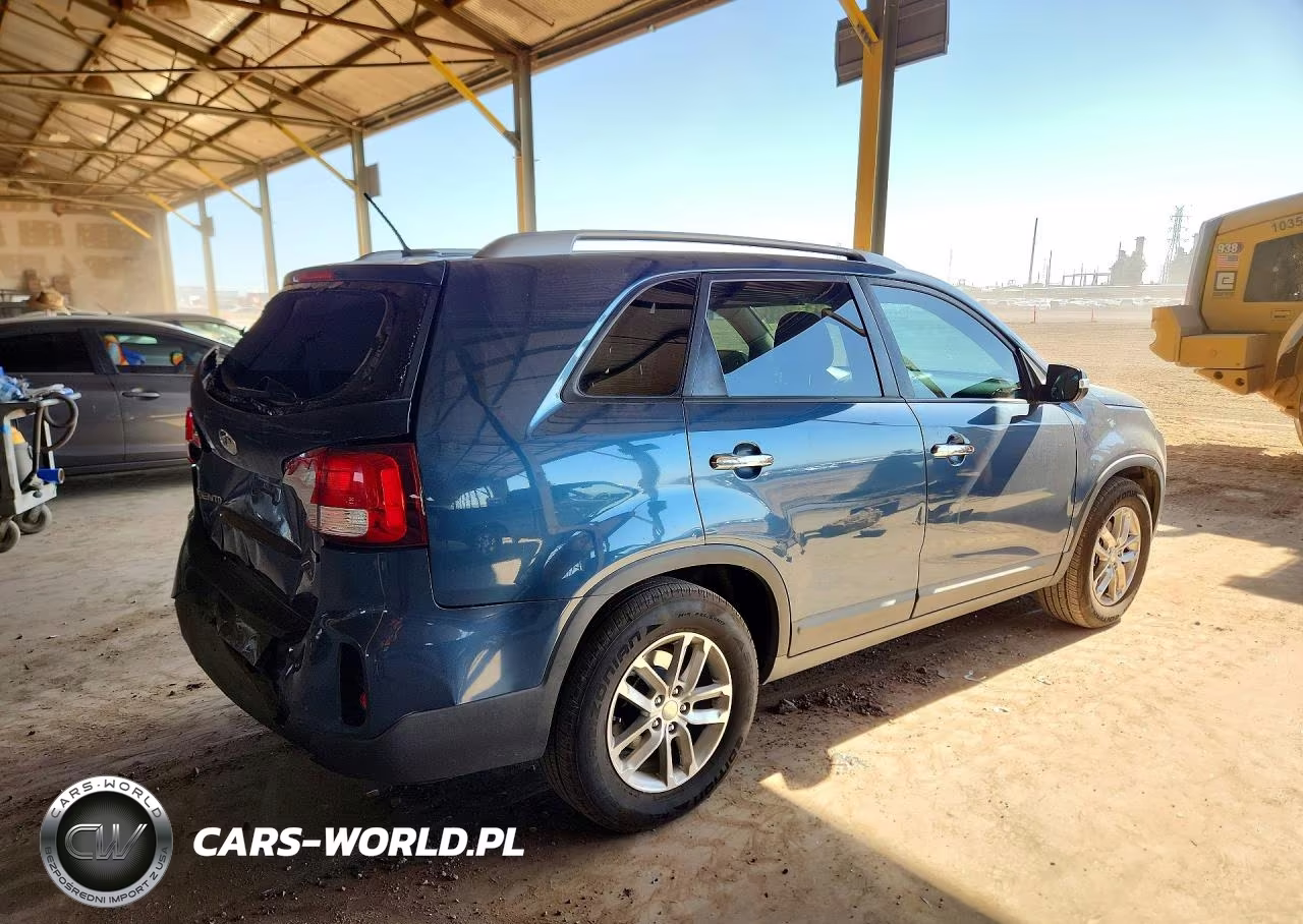 2014 Kia Sorento Lx VIN:5XYKT4A62EG503640 - 3