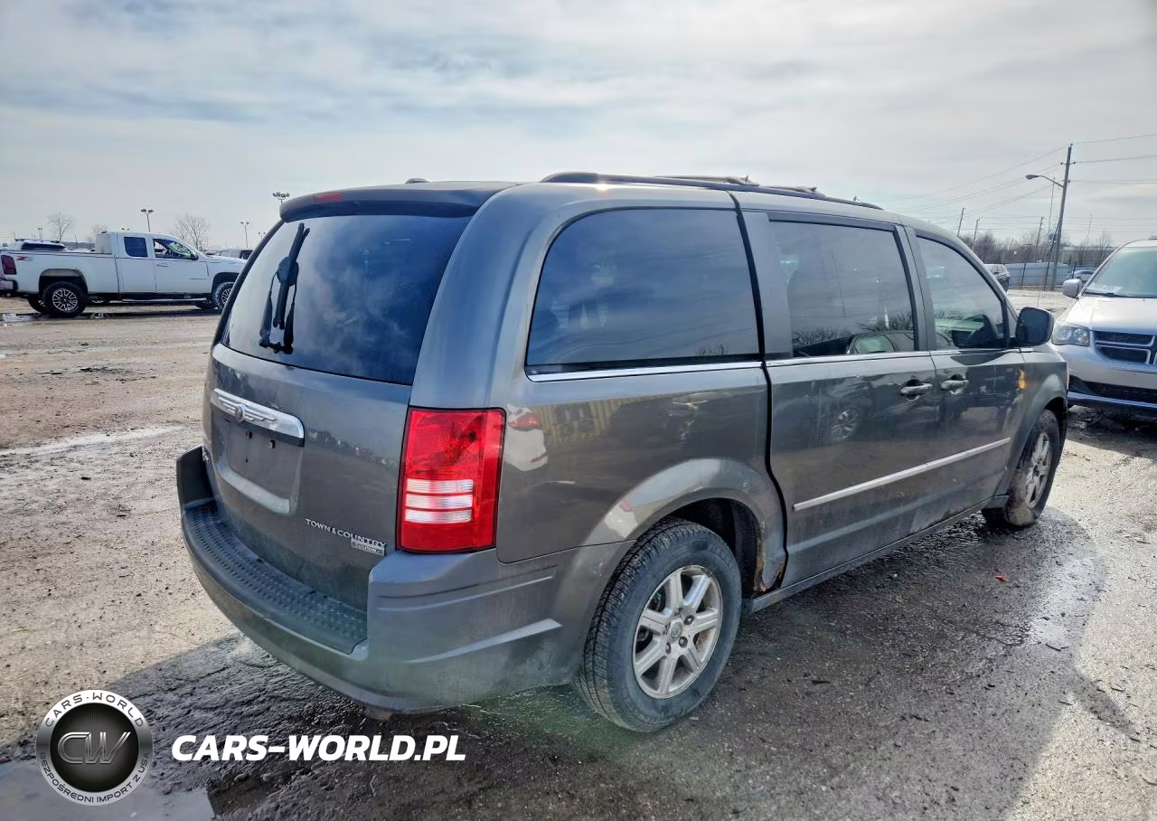2010 Chrysler Town & Country Touring VIN:2A4RR5DX7AR240438 - 3