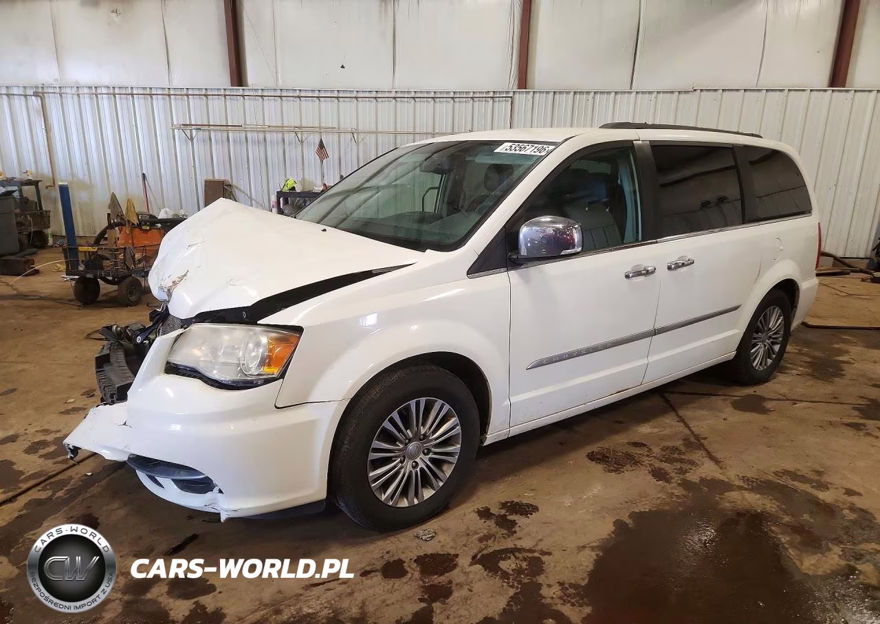 2013 Chrysler Town & Country Touring L – zdjęcie 1 z 13