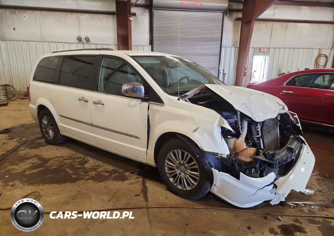 2013 Chrysler Town & Country Touring L VIN:2C4RC1CG2DR536196 - 4