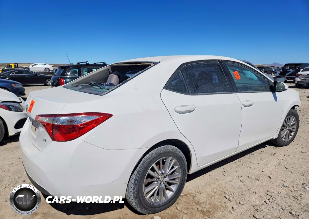 2015 Toyota Corolla Le Plus VIN:5YFBURHE4FP280893 - 3