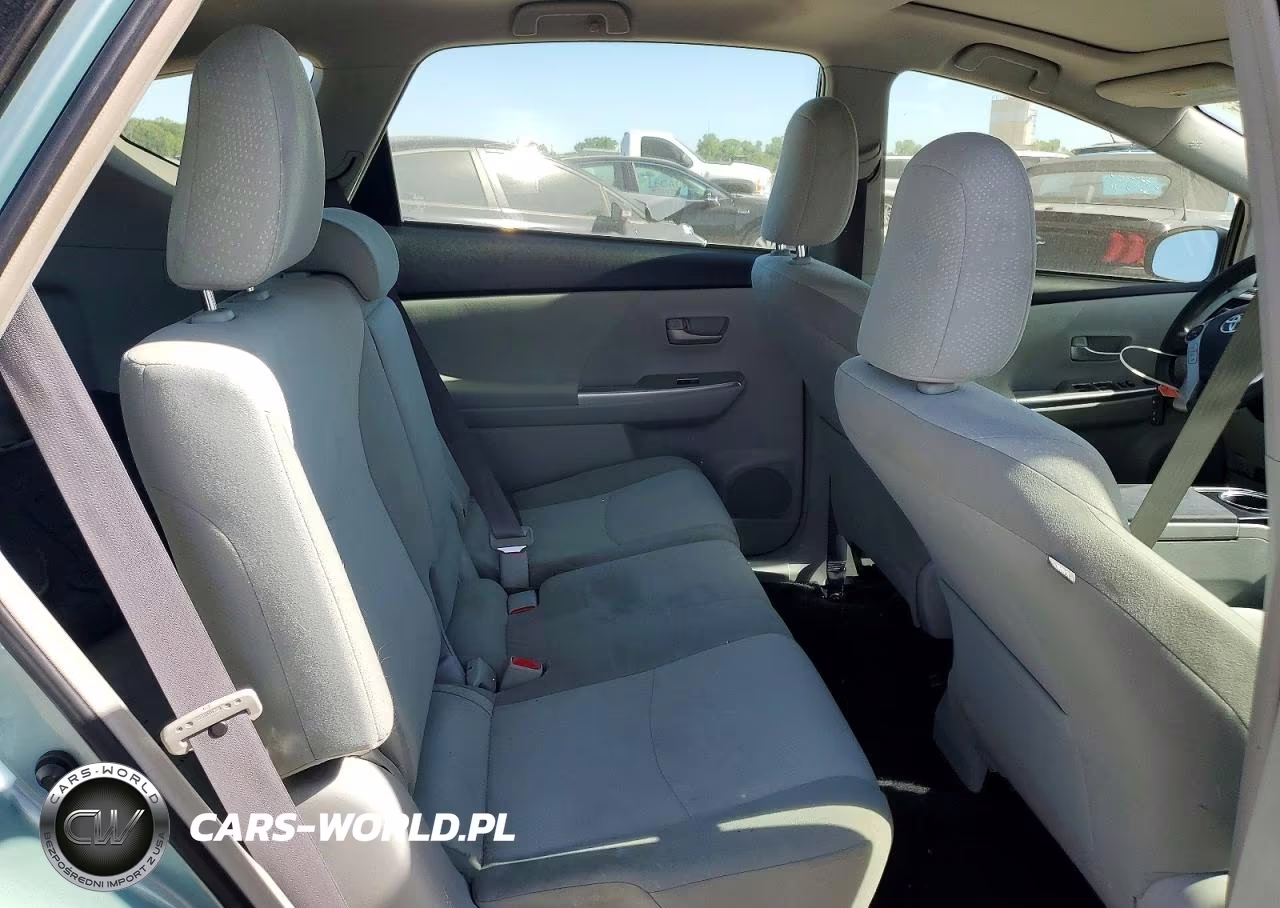 2014 Toyota Prius V Three VIN:JTDZN3EU8E3363612 - 10