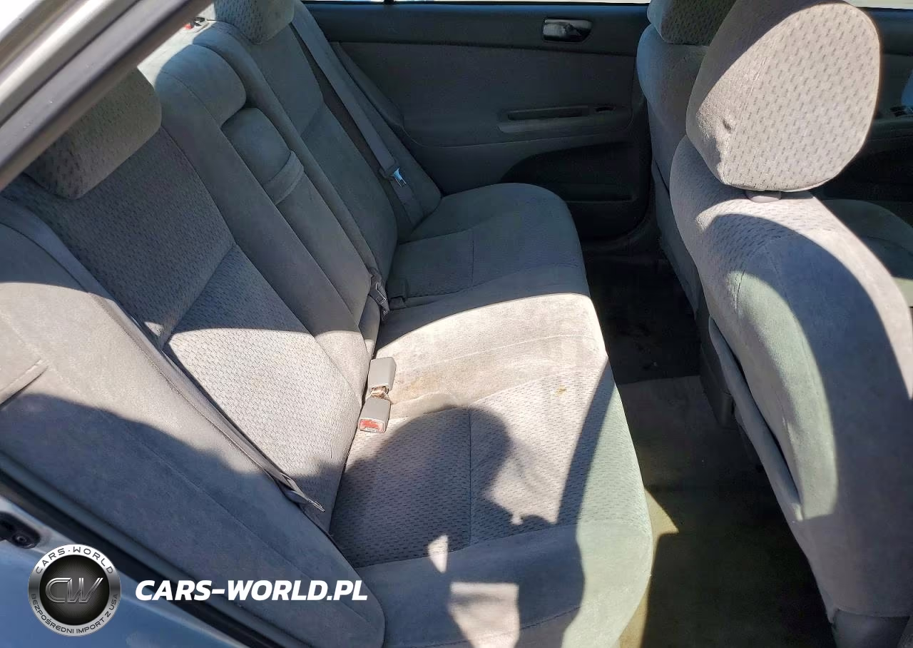 2003 Toyota Camry Le VIN:4T1BE32KX3U126207 - 10