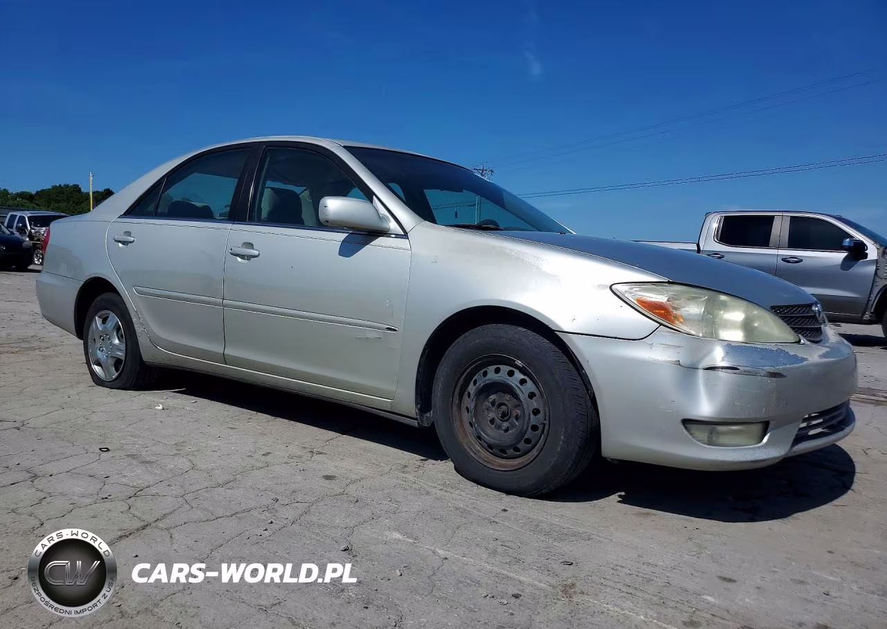 2003 Toyota Camry Le VIN:4T1BE32KX3U126207 - 4