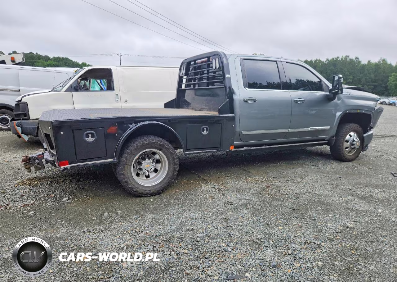 2025 Chevrolet Silverado K3500 High Country VIN:1GC4KVEY7SF123785 - 3