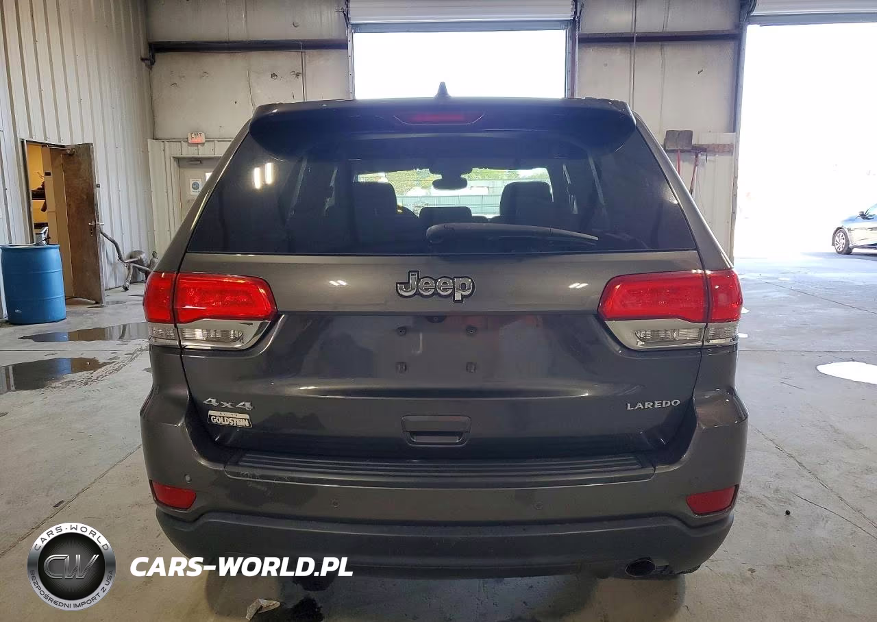 2017 Jeep Grand Cherokee Laredo VIN:1C4RJFAG7HC841665 - 6
