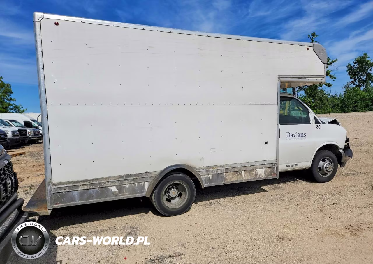 2019 Chevrolet Express G3500 VIN:1GB3GRCG8K1160067 - 3