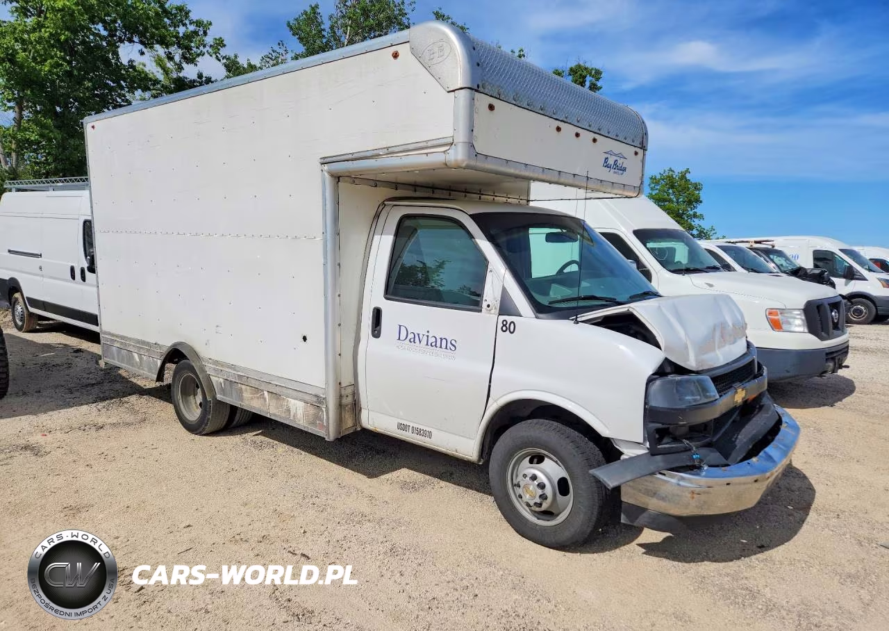 2019 Chevrolet Express G3500 VIN:1GB3GRCG8K1160067 - 4