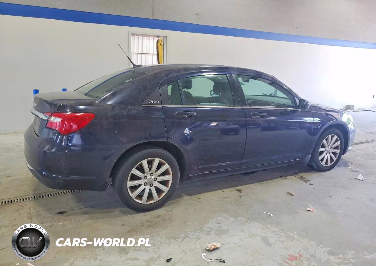 2011 Chrysler 200 Touring VIN:1C3BC1FG2BN525419 - 3