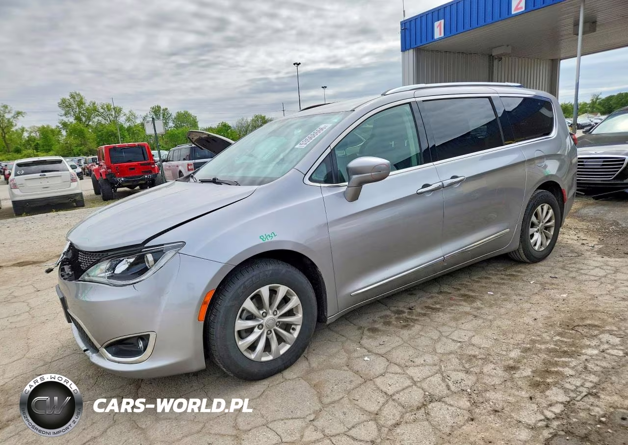 2018 Chrysler Pacifica Touring L