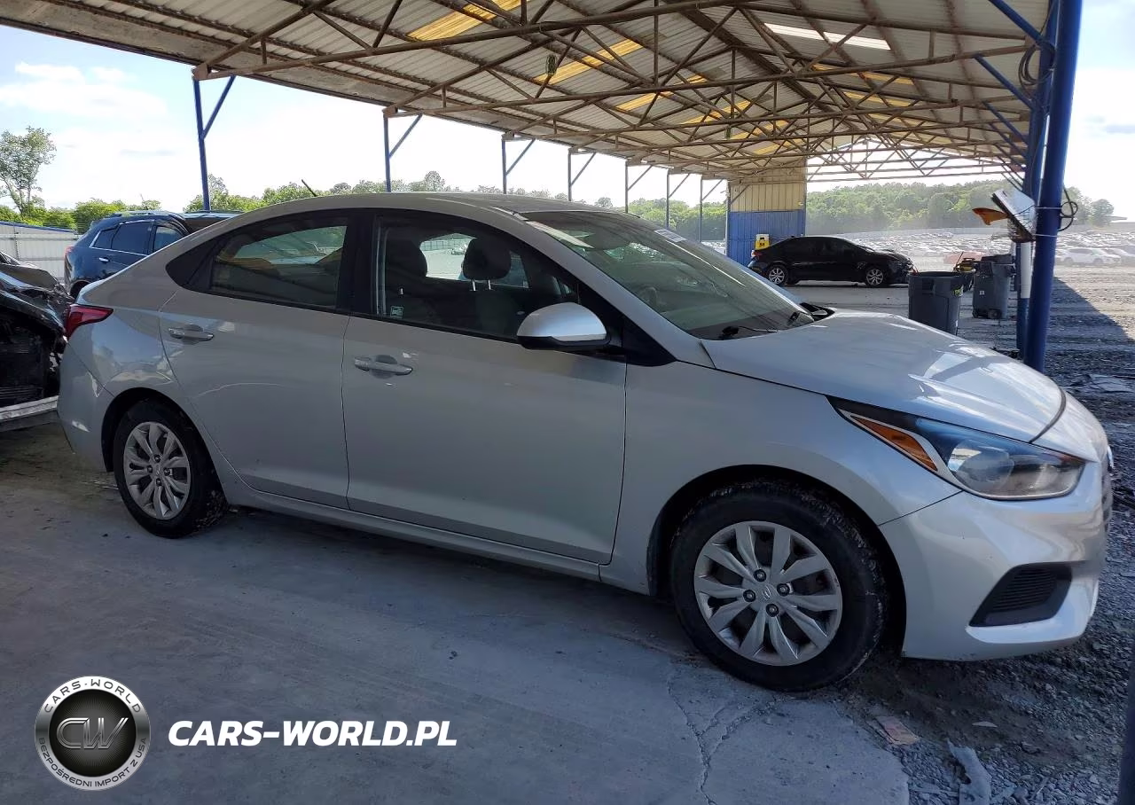 2018 Hyundai Accent Se VIN:3KPC24A38JE008413 - 4