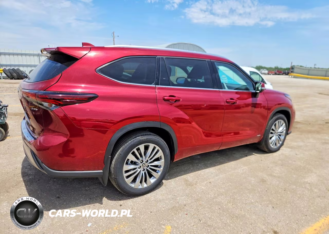 2026 Toyota Highlander Hybrid Platinum VIN:5TDEBRCH0TS705145 - 3