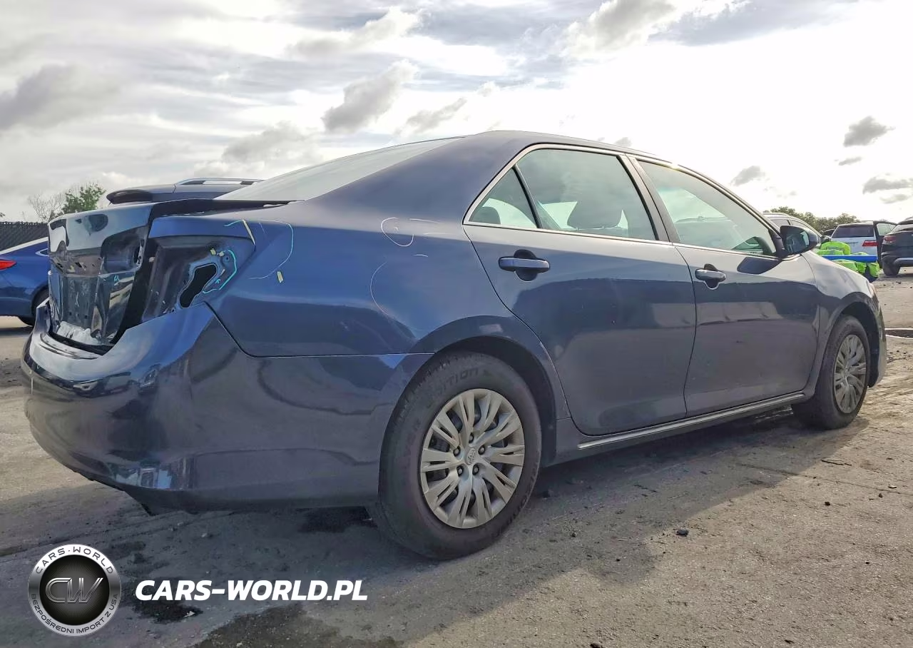 2014 Toyota Camry Le VIN:4T1BF1FK2EU819075 - 3