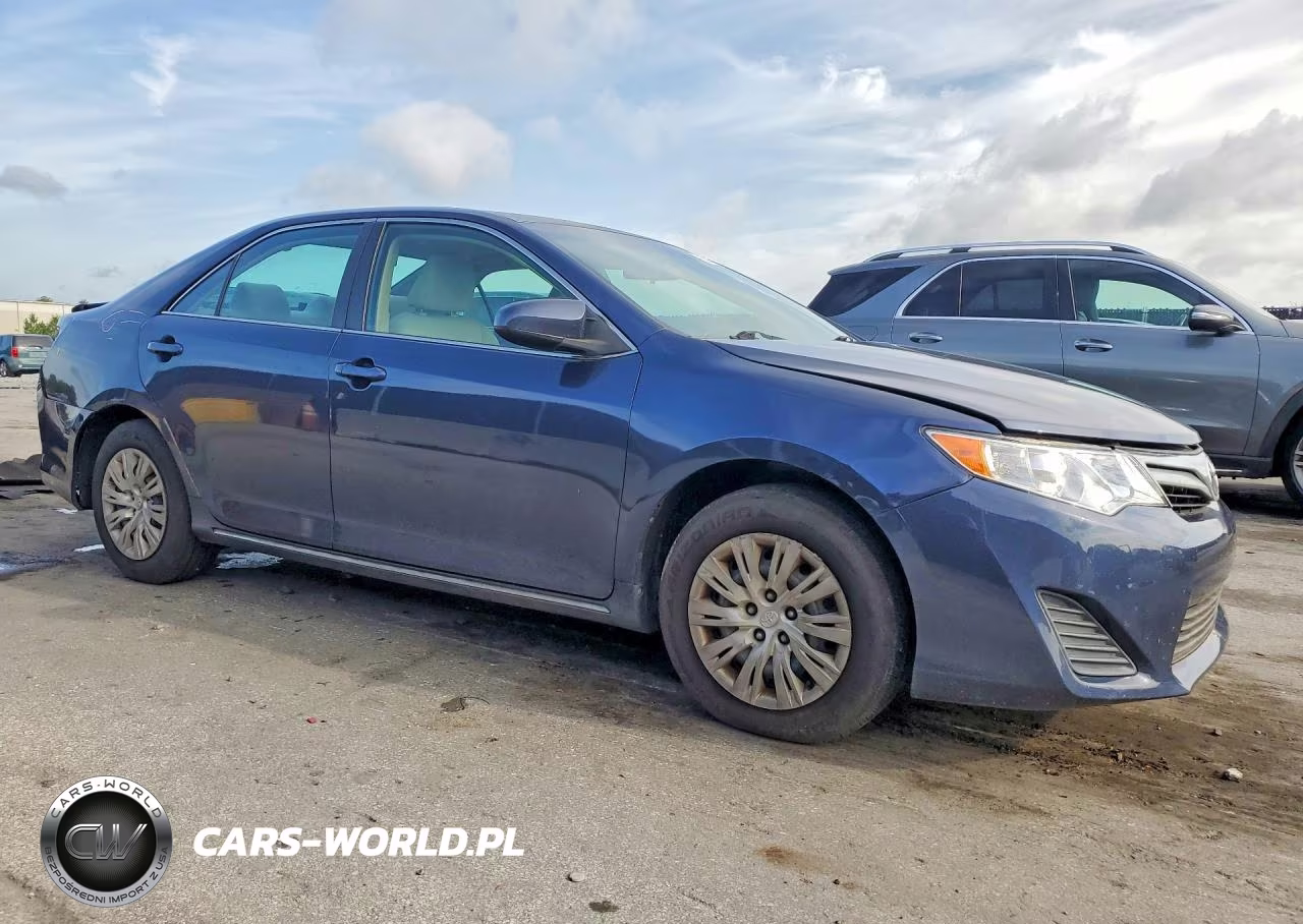2014 Toyota Camry Le VIN:4T1BF1FK2EU819075 - 4
