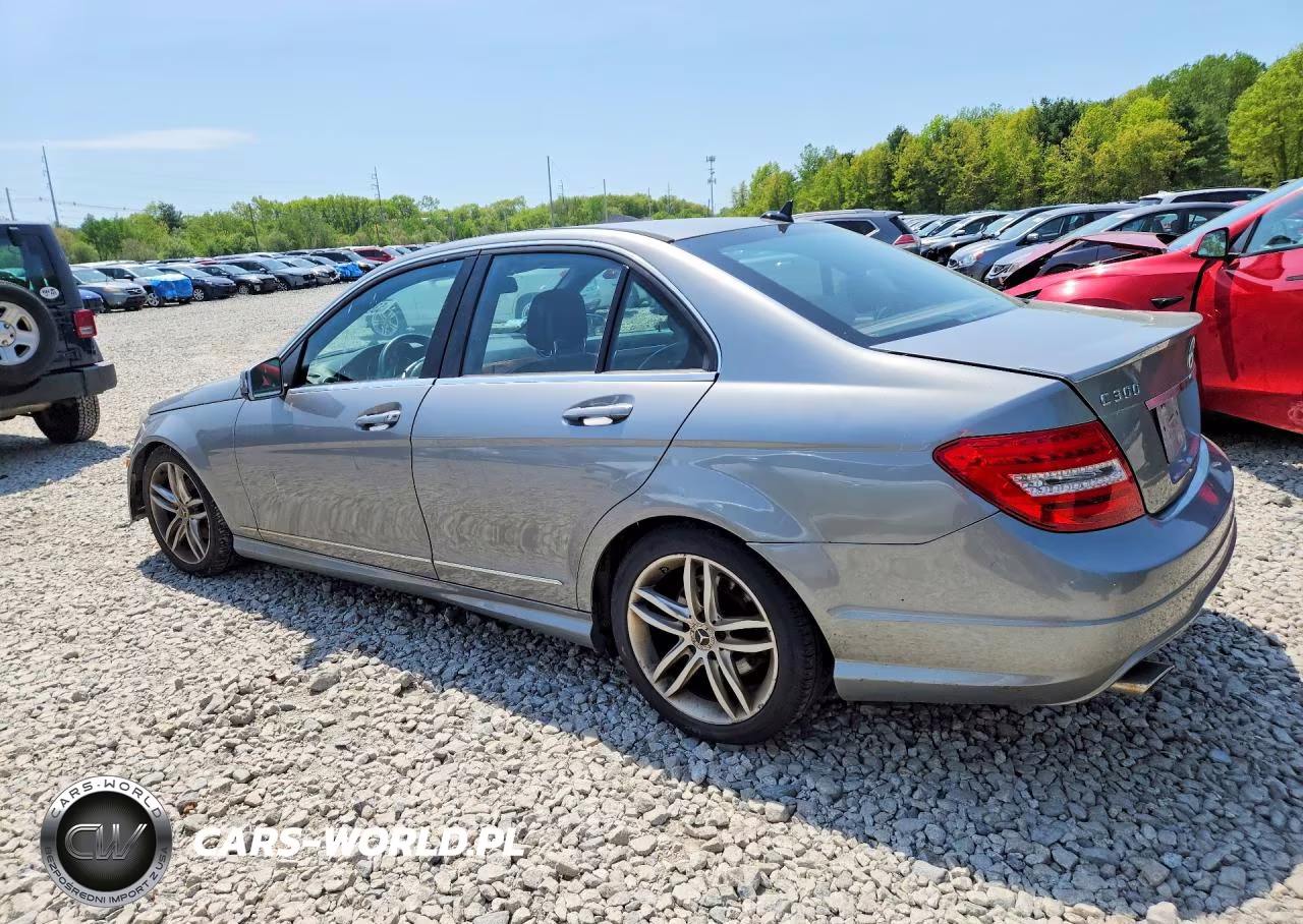 2012 Mercedes-Benz C 300 4Matic VIN:WDDGF8BB8CR206893 - 2